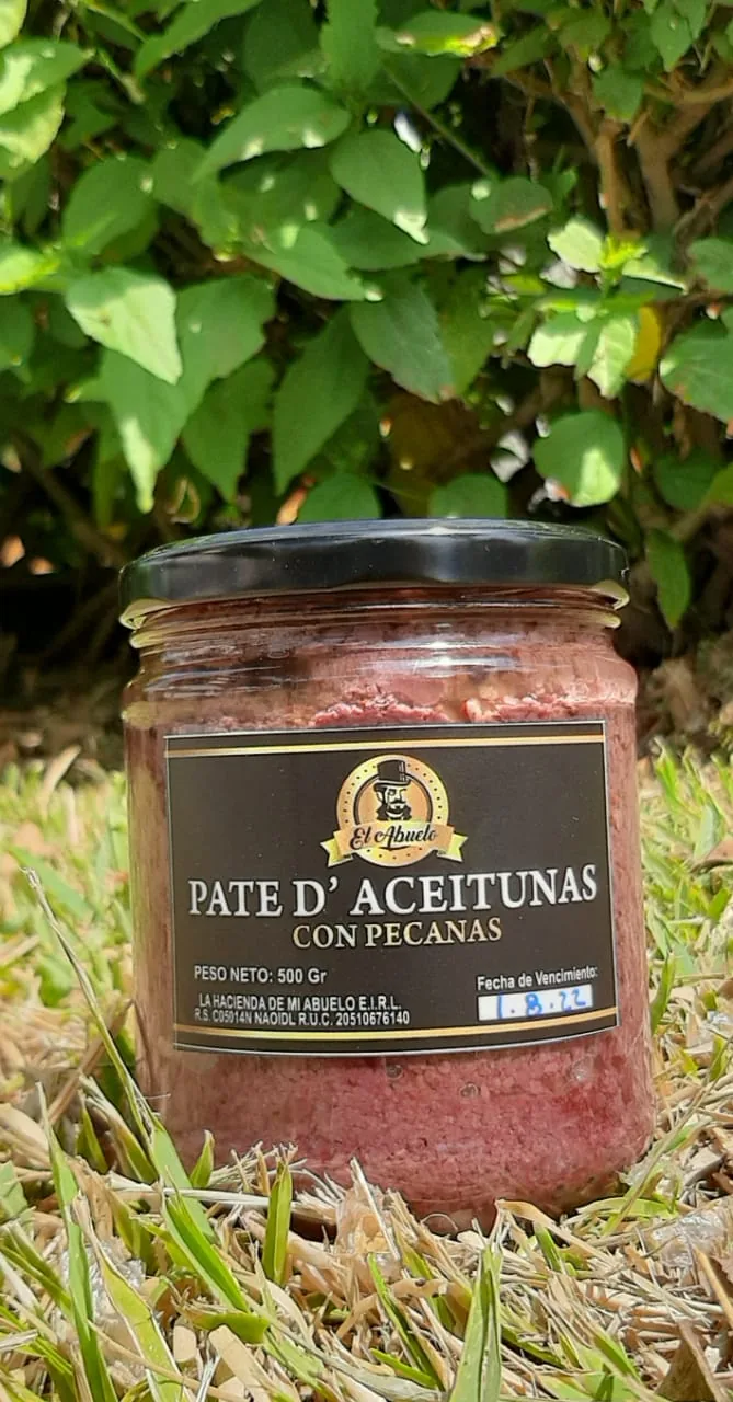 Paté de aceitunas con pecanas